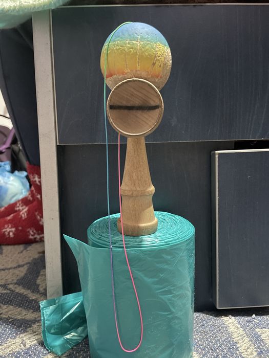 Kendama USA ata de 7 degete