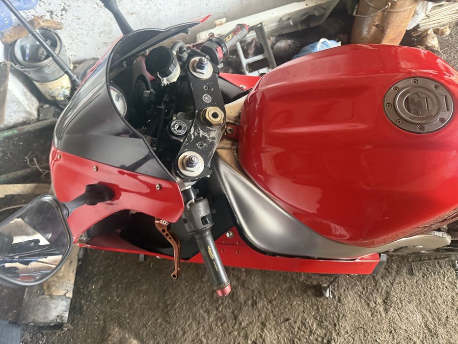 Ямаха Р1 литр 2001 года