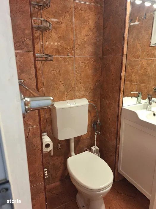 Apartament 4 camere, 95 mp, parcare, zona Piata Zorilor