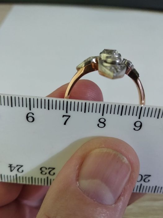 Кольцо с бриллиантами