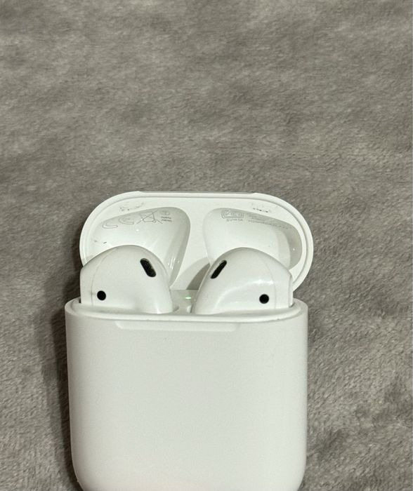 Продам Airpods 2 поколения