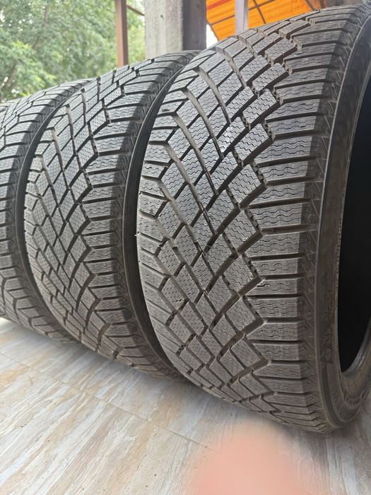 255 40 R20 Комплект 4шт. Continental