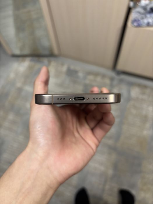 iPhone 16 Pro/128 Gb без ремонта!