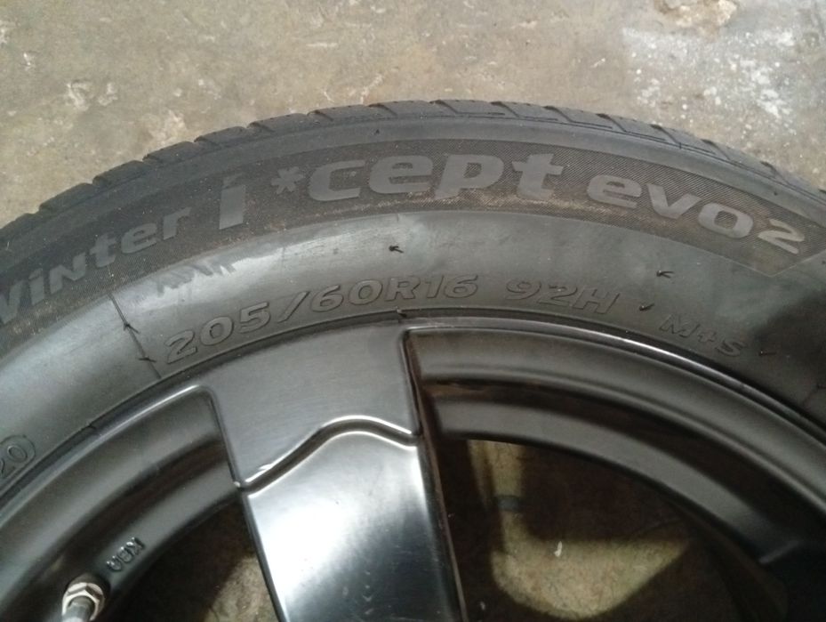 Jante 16 5x114.3 et 40 KIA Dacia Hyundai Toyota 205/60/16 iarna