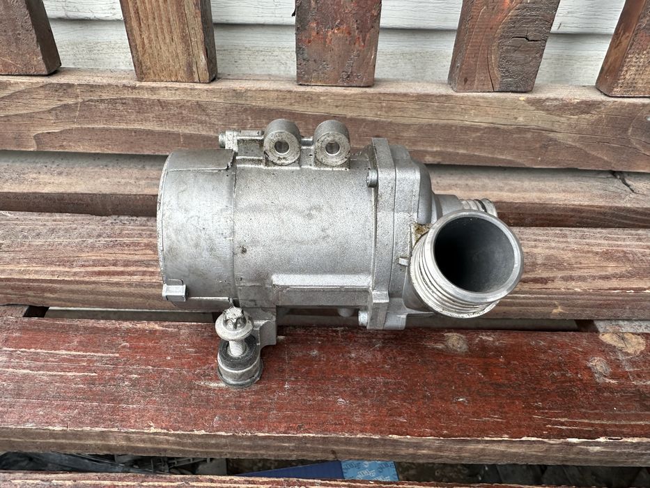 Електрическа водна помпа BMW 3.0i N52B30!