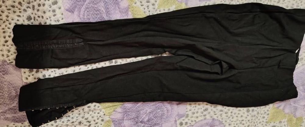 Черен панталон тип чарлстон