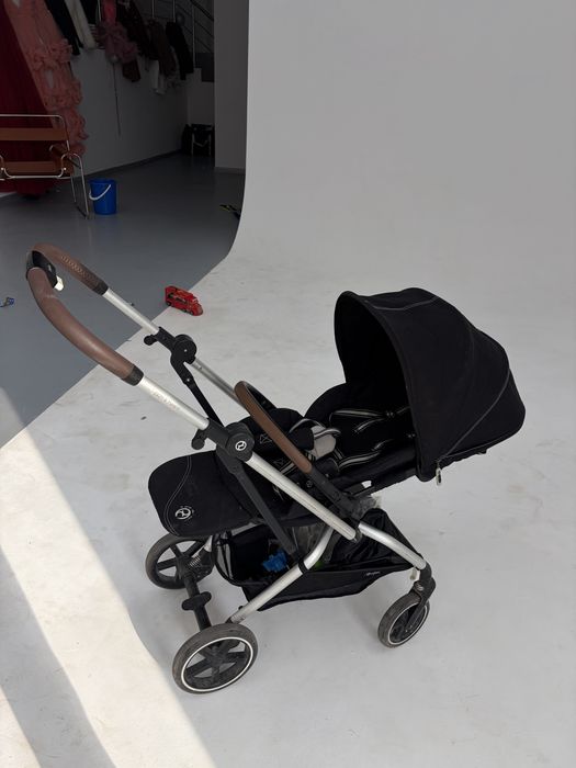 Продам коляску cybex
