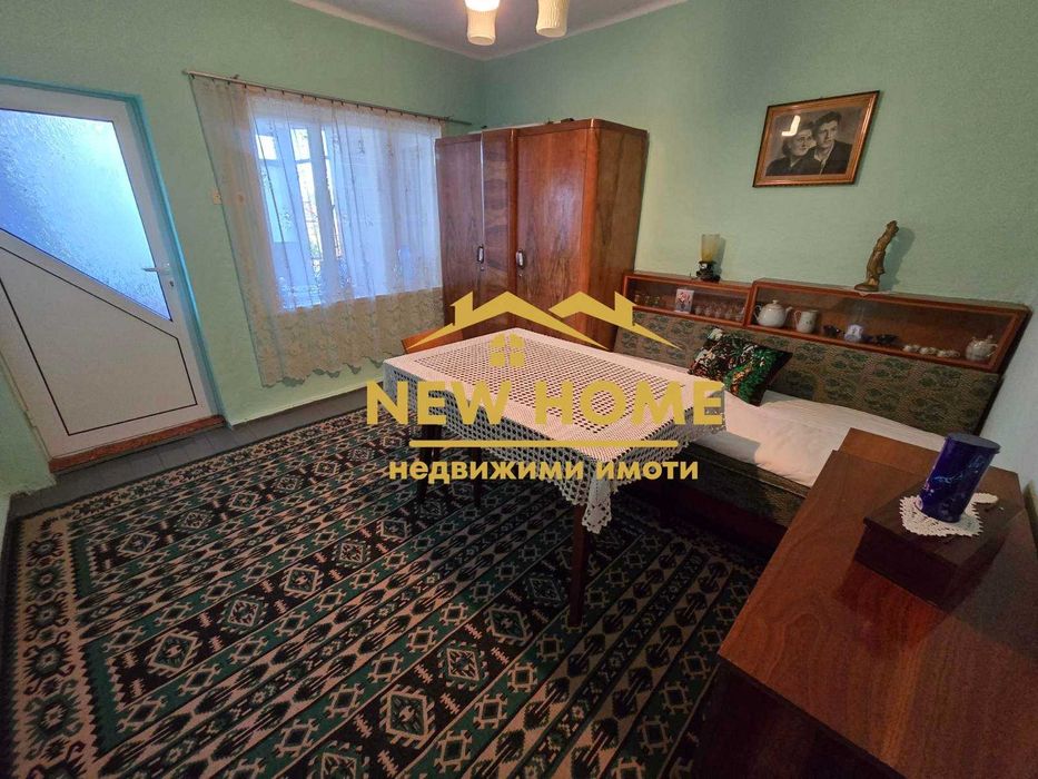 Къща с гараж - район Пинета