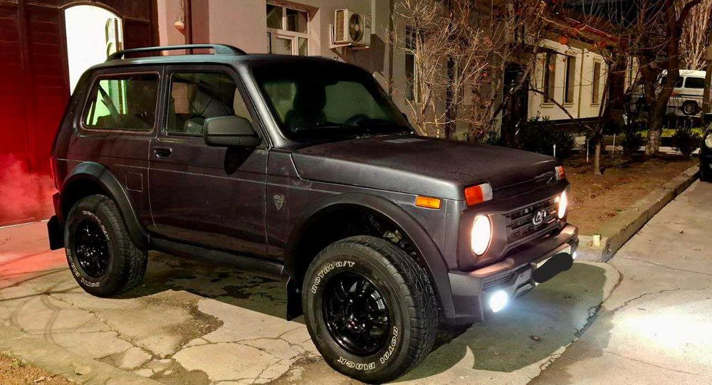 Lada Niva Bronto