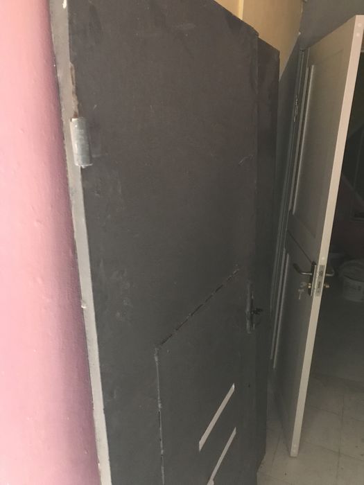 Продам дверь металлическую