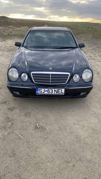 Mercedes E Class E220 W210