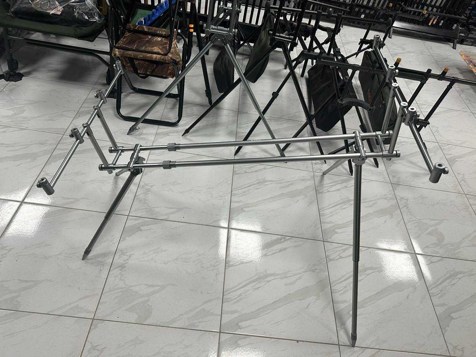 Шаранджийска стойка Kaida за 4 въдици