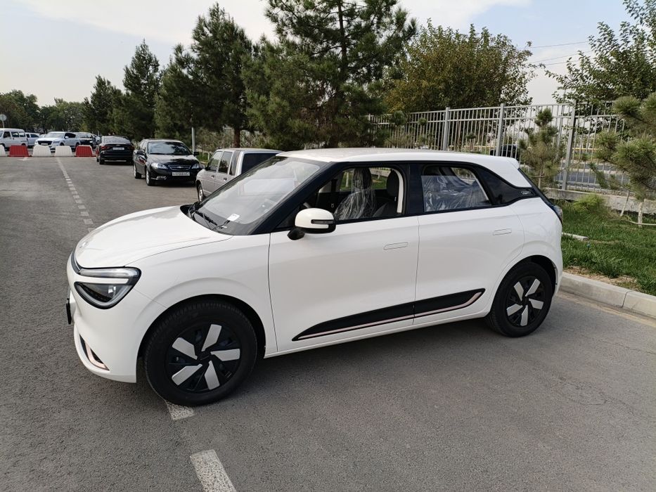 Продается совсем новый электромобиль донг фенг намми