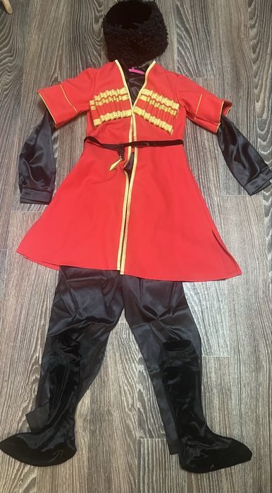 Продам костюмы для танцев