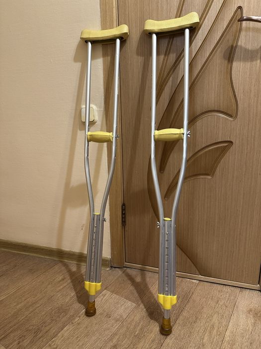 Продам костыли для взрослых
