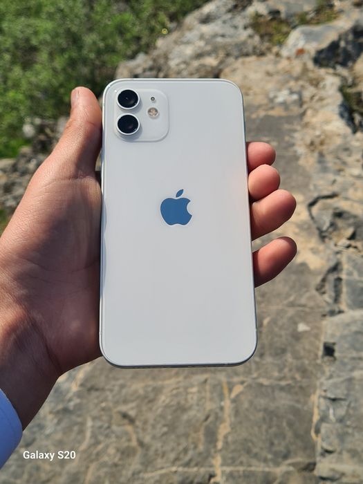 Iphone 12                                 .