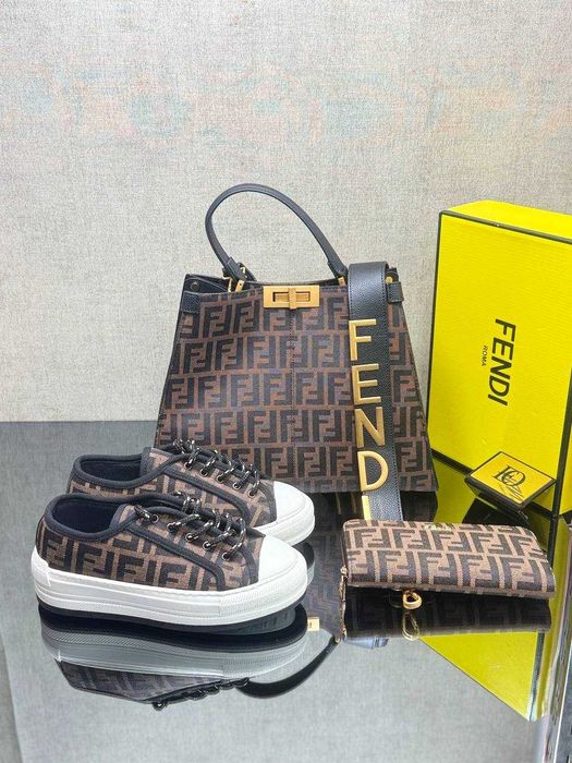 Adidași dama tenisi