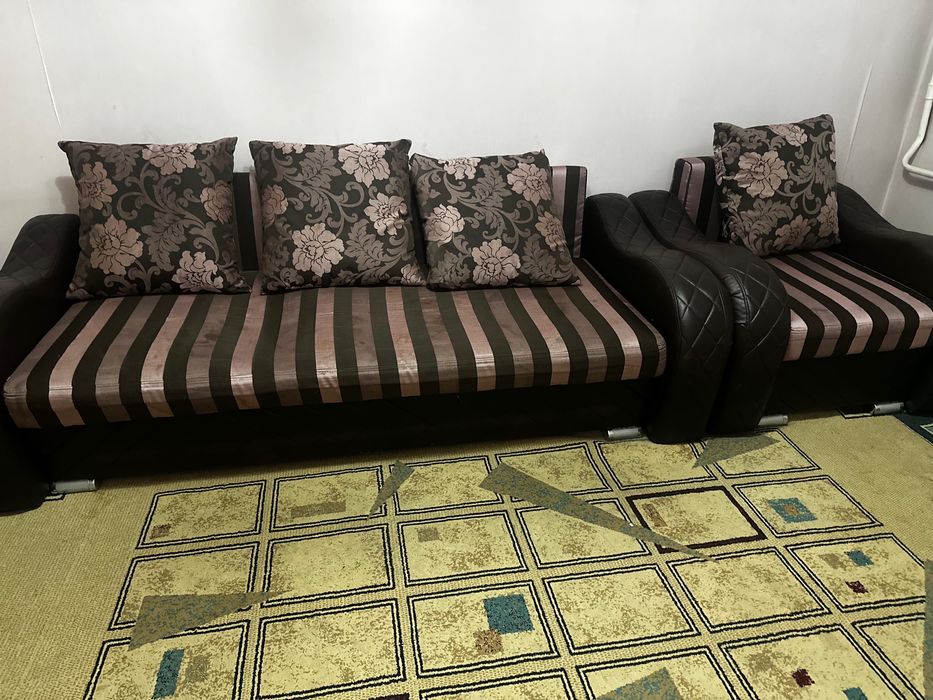 Продам диван с креслом