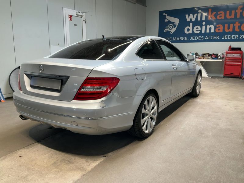 Mercedes-Benz C-Klasse C 220 CDI BlueEfficiency 2012