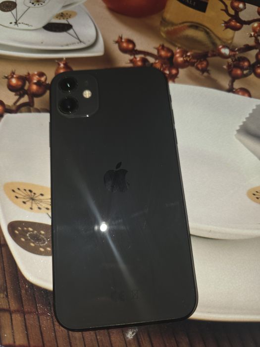 Iphone 11 64 GB .