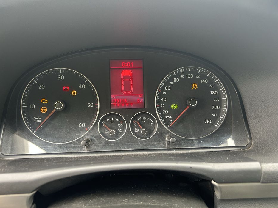 VW Touran 2.0 tdi DSG  140кс На части BKD