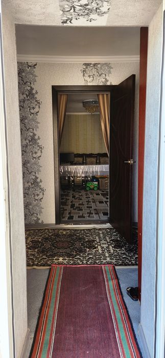 Xovli uy sotiladi Axangaran