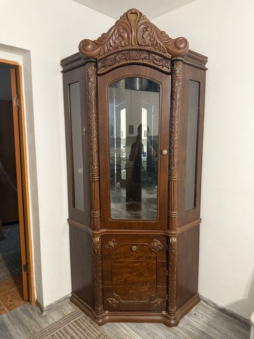 Кухонный шкаф сатылады