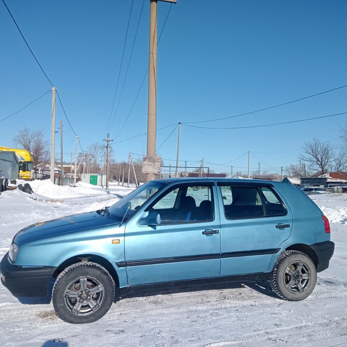 Продам гольф 3 двигатель 1.8 моно гур