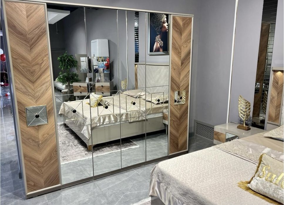 Спальный гарнитур Lotus