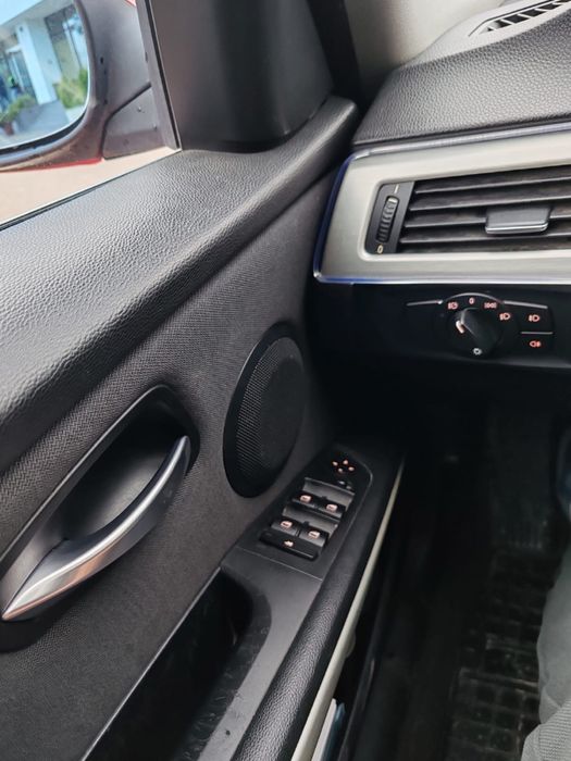 Seria 3 E90 325xi 2006 4x4 218cp
