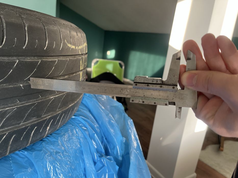 Летни гуми Dunlop 235/55 R20
