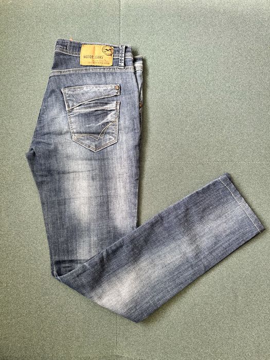 Продам джинсы