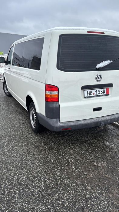 Wolksvagen T5 2009 2.5D Lung 8+1