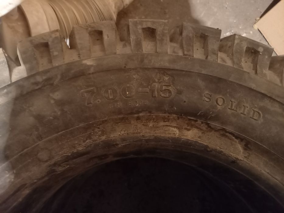 Продам покрышка на кару