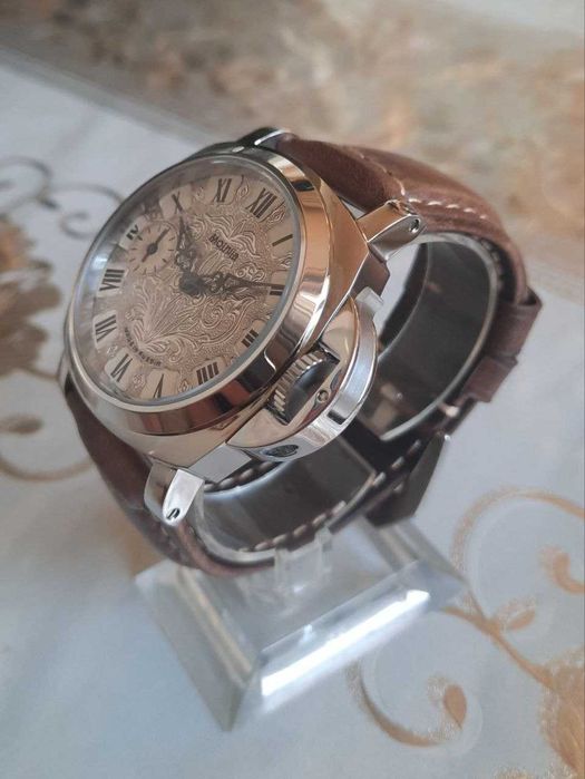 Продам часы Молния-PANERAI