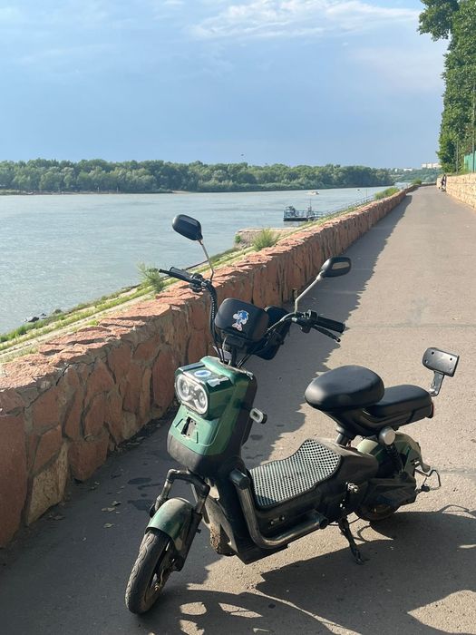 Продам скутер электро