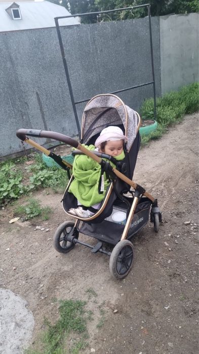 Продам детскую коляску