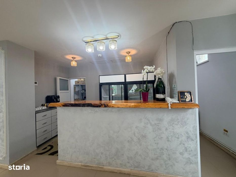 Afacere Salina, restaurant, camere, parcare, teren, 1125 mp, zona Bran
