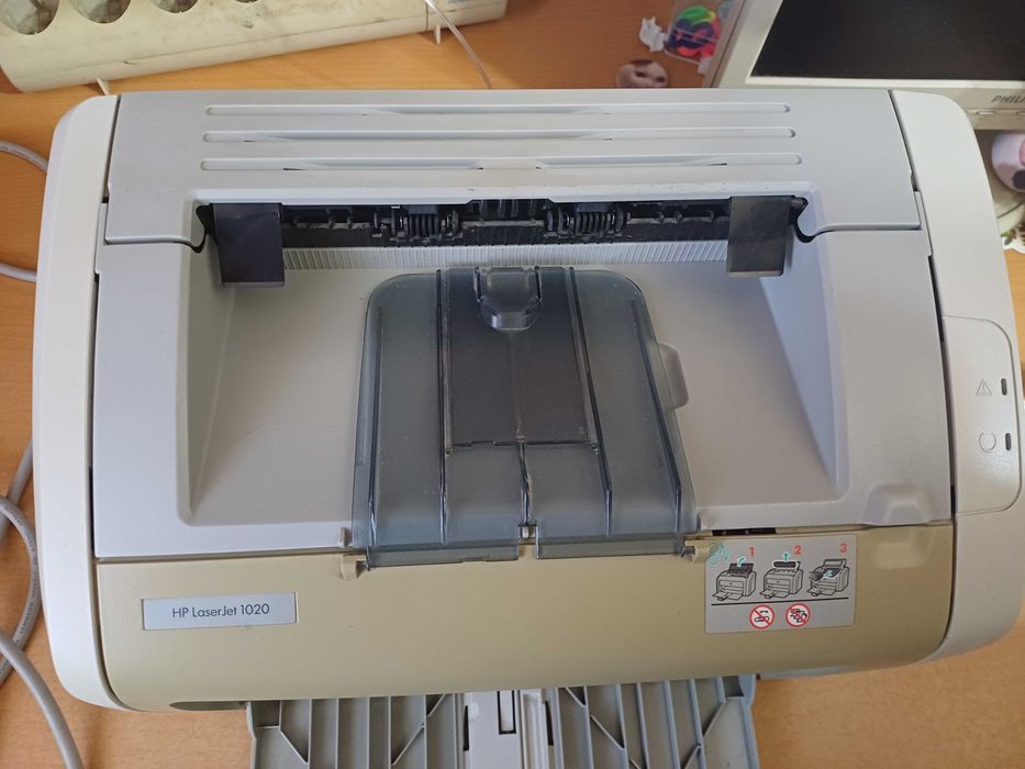 Принтер HP LaserJet 1020