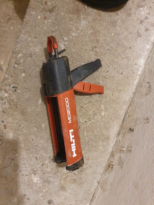 Pistol  pentru  ancore  chimice