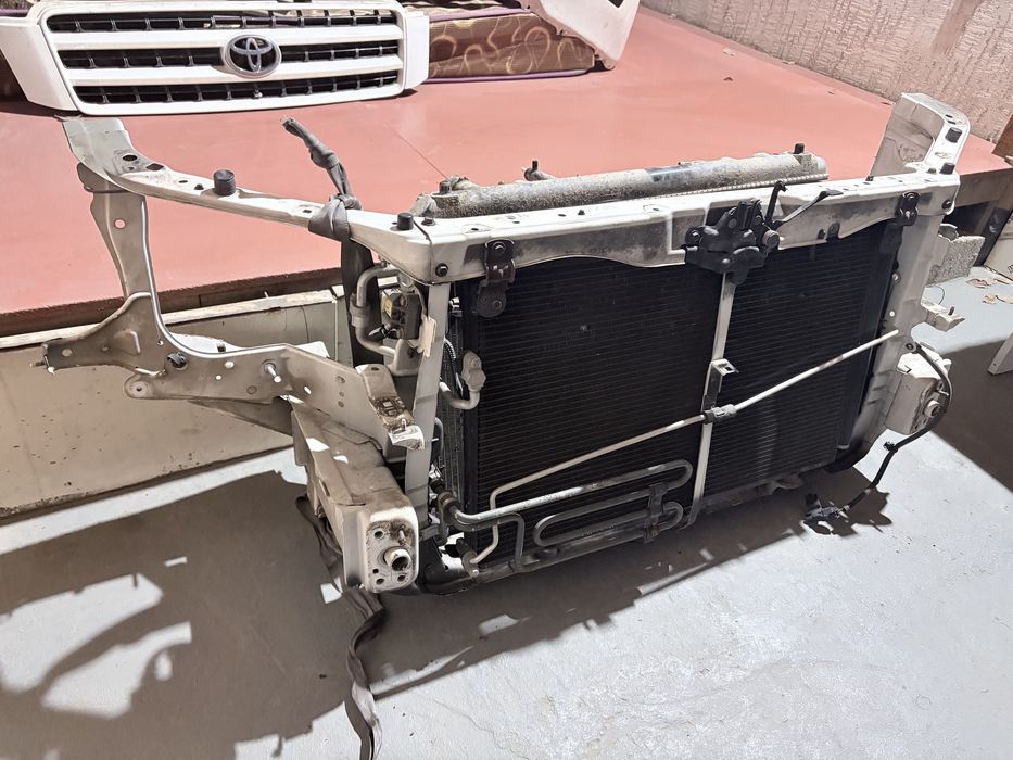 Телевизор от toyota highlander 2002г