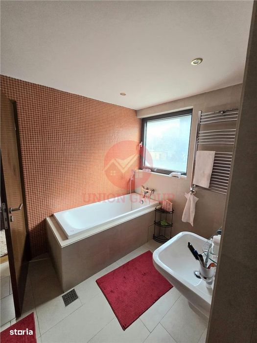 Apartament Superb, pe Malul Marii, zona Faleza Nord