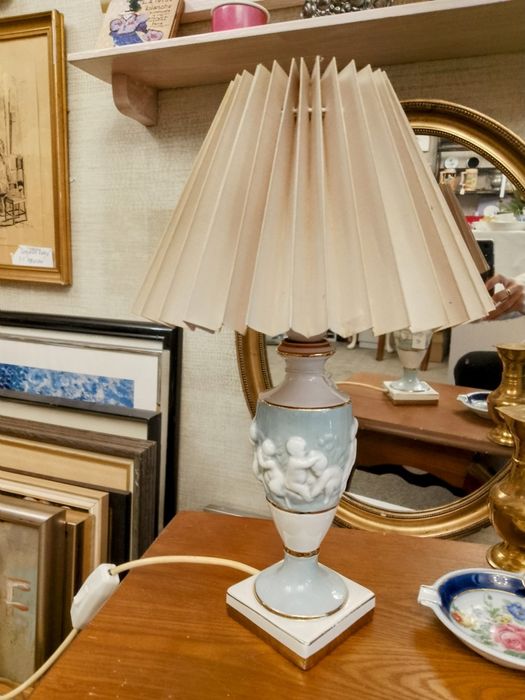 Настолни винтидж лампи