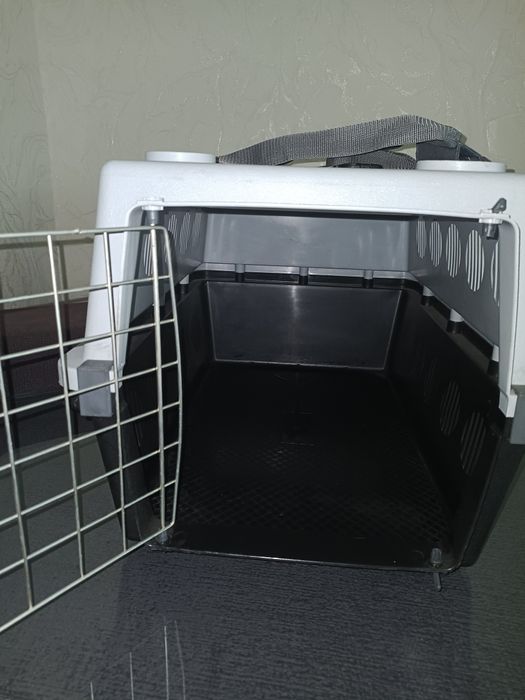 Переноска для мелких собак и кошек