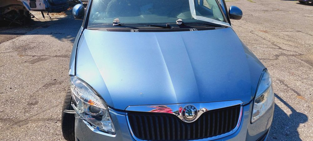 Skoda Fabia 1,2 i
2007, Бензин, Ръчни скорости, 70к.с. За части