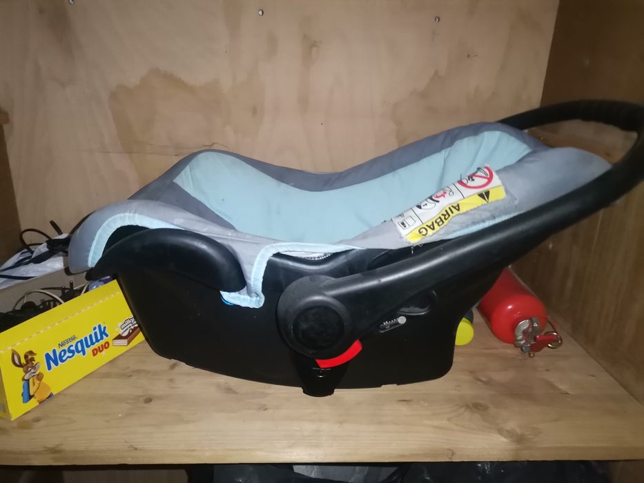 Scaun auto copii tip scoică, în stare perfectă