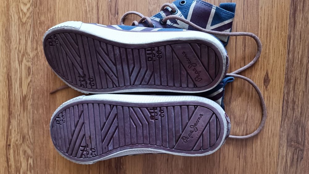 Продавам дамски кецове