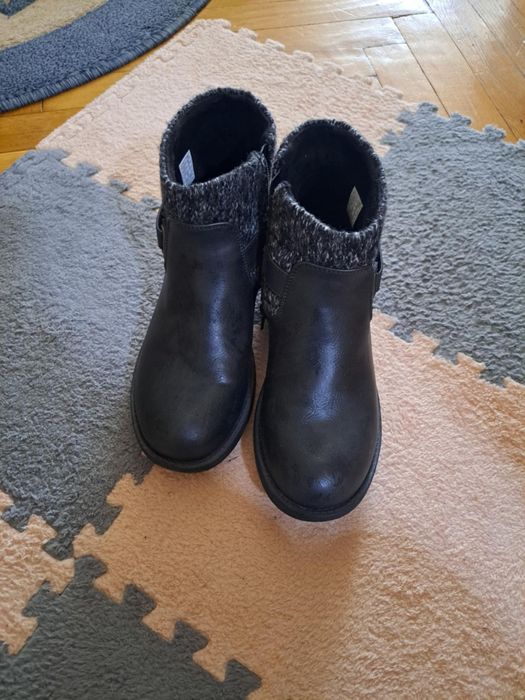 Ghetuțe noi ,fără ambalaj