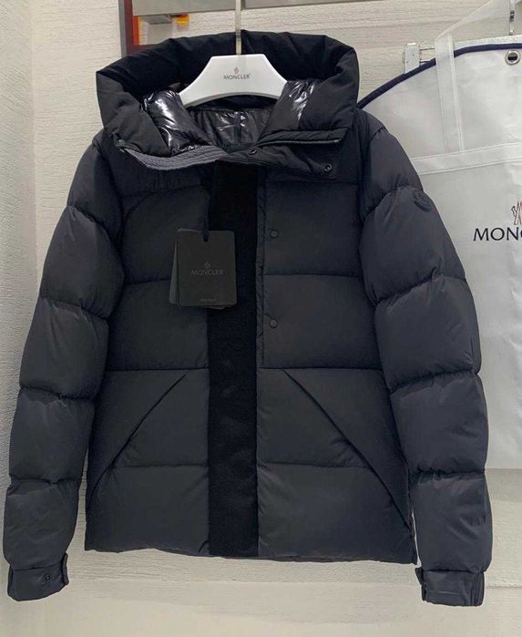 Geaca Moncler barbati cu puf