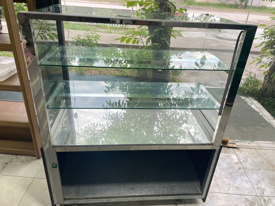 Shisha vitrina / magazin uchun polkalar sotiladi 2ta bor